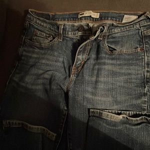 Levi jeans size 8 straight leg